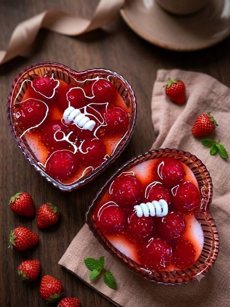 Соєва свічка-десерт &laquo;Strawberry Deli&raquo; с029 фото